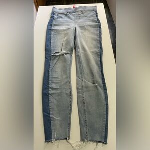 SPANX JEANS Distressed denim legging stretch pull on size M